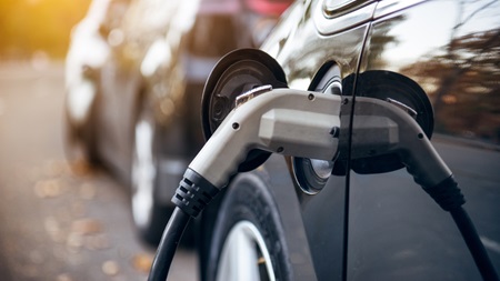 Vi erbjuder hjälp med administrationen kring inköp, underhåll och försäljning.